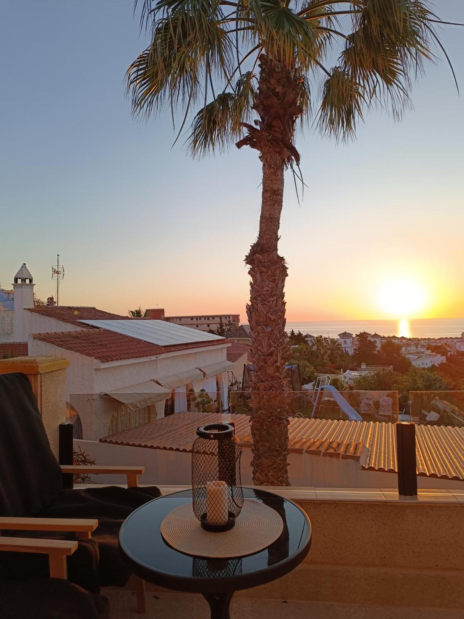 Rising Sun Bungalow Τορεβιέχα Εξωτερικό φωτογραφία